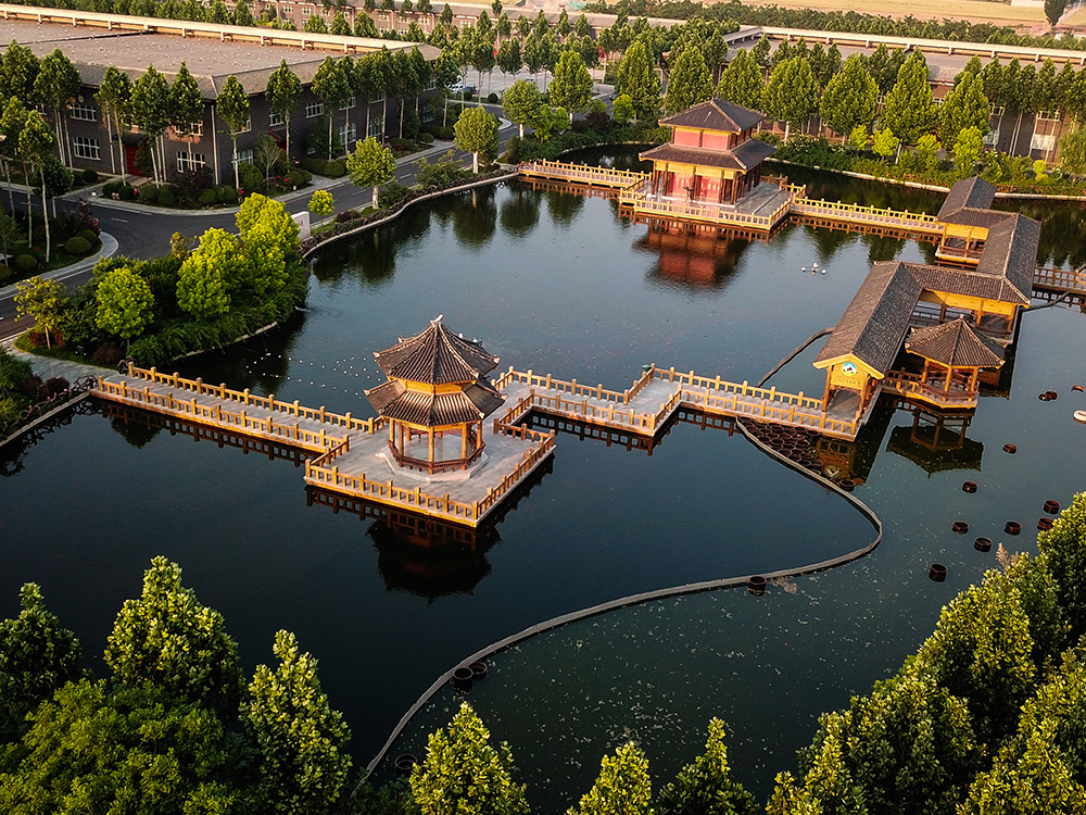 鸟瞰焦点娱乐酒泉湖